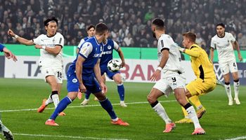 B. Monchengladbach vs Karlsruher SC (02:45 – 29/10) | Xem lại trận đấu